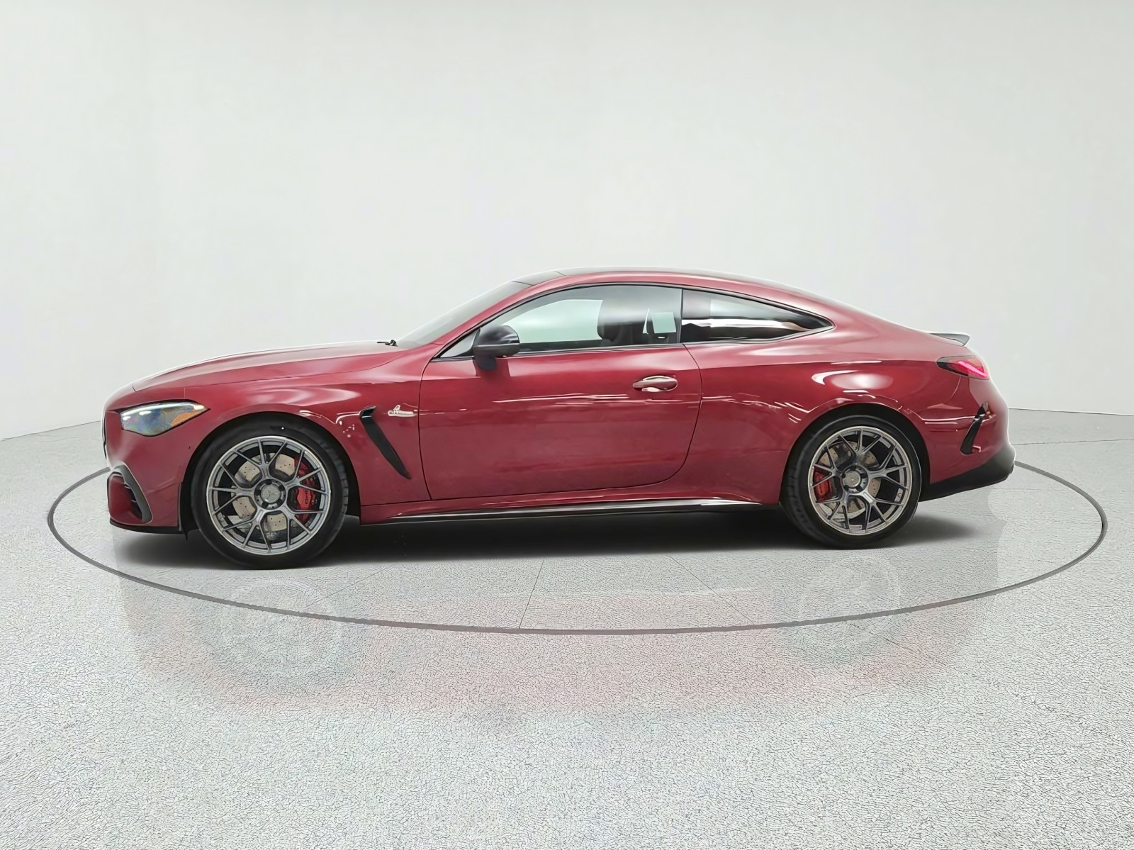 New 2027 MANUFAKTUR Patagonia Red Metallic Mercedes-Benz AMG® CLE 53 4MATIC+ Coupe image 8