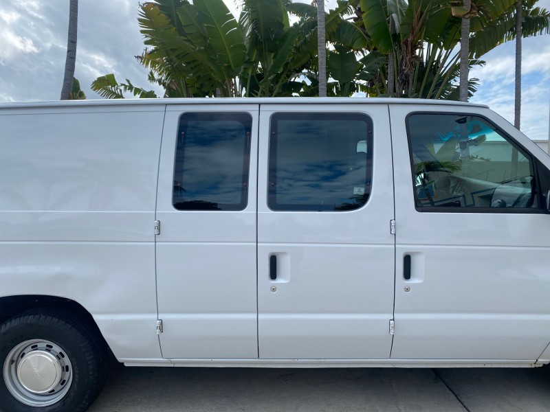2000 Ford Econoline Cargo Van LOW MILES 68,046 in , 