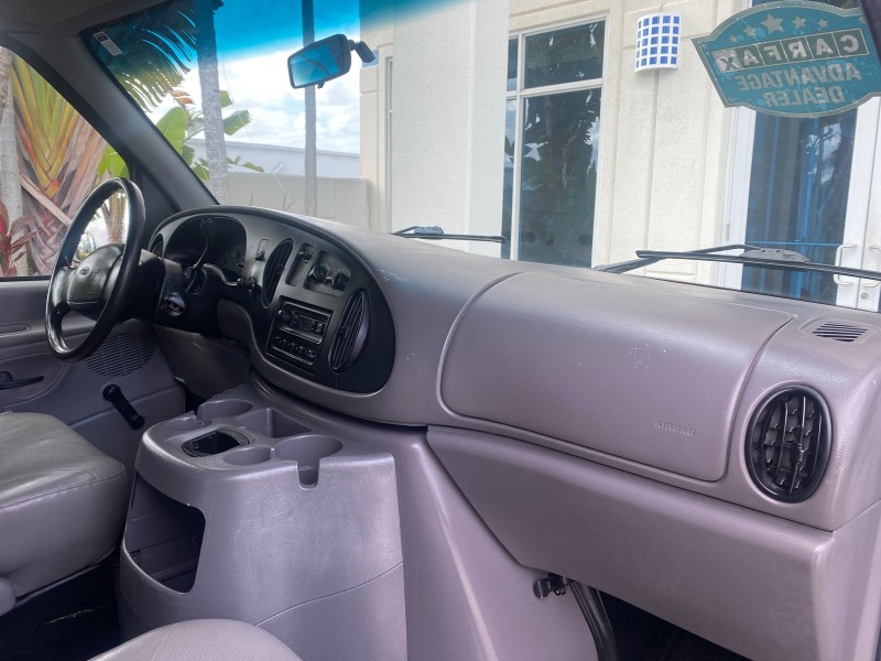2000 Ford Econoline Cargo Van LOW MILES 68,046 in , 