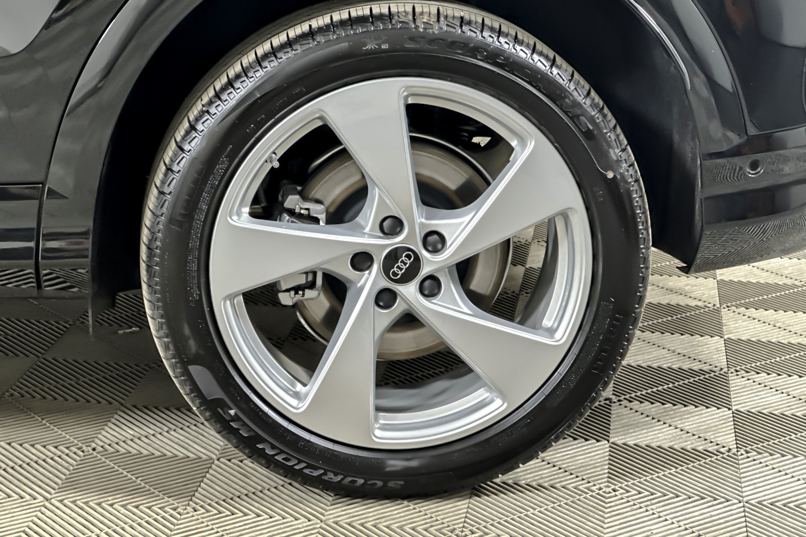 New 2025 Mythos Black Metallic Audi Premium Plus 2.0 TFSI quattro image 23