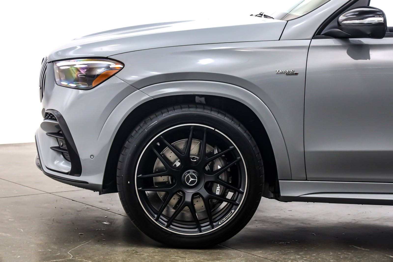 New 2026 MANUFAKTUR Alpine Grey Mercedes-Benz AMG® GLE 53 image 10