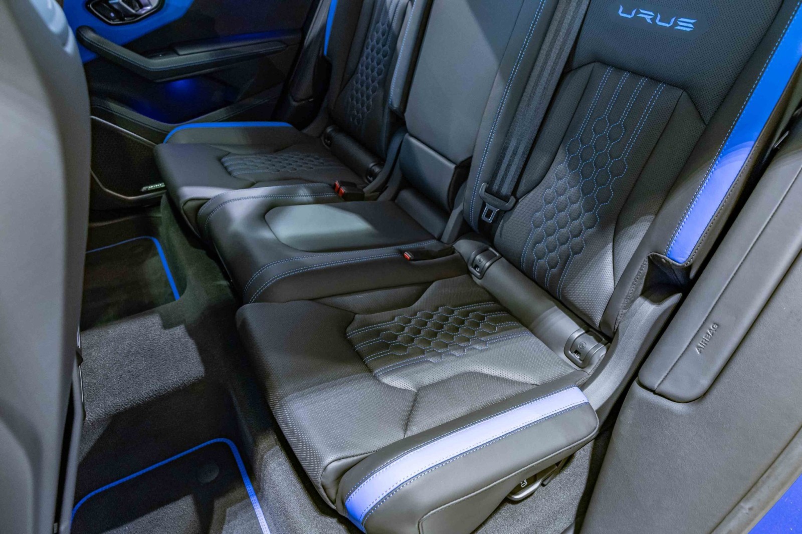 Used Car 2023 Lamborghini Urus  S For Sale Under $250,000 In Boerne, Texas