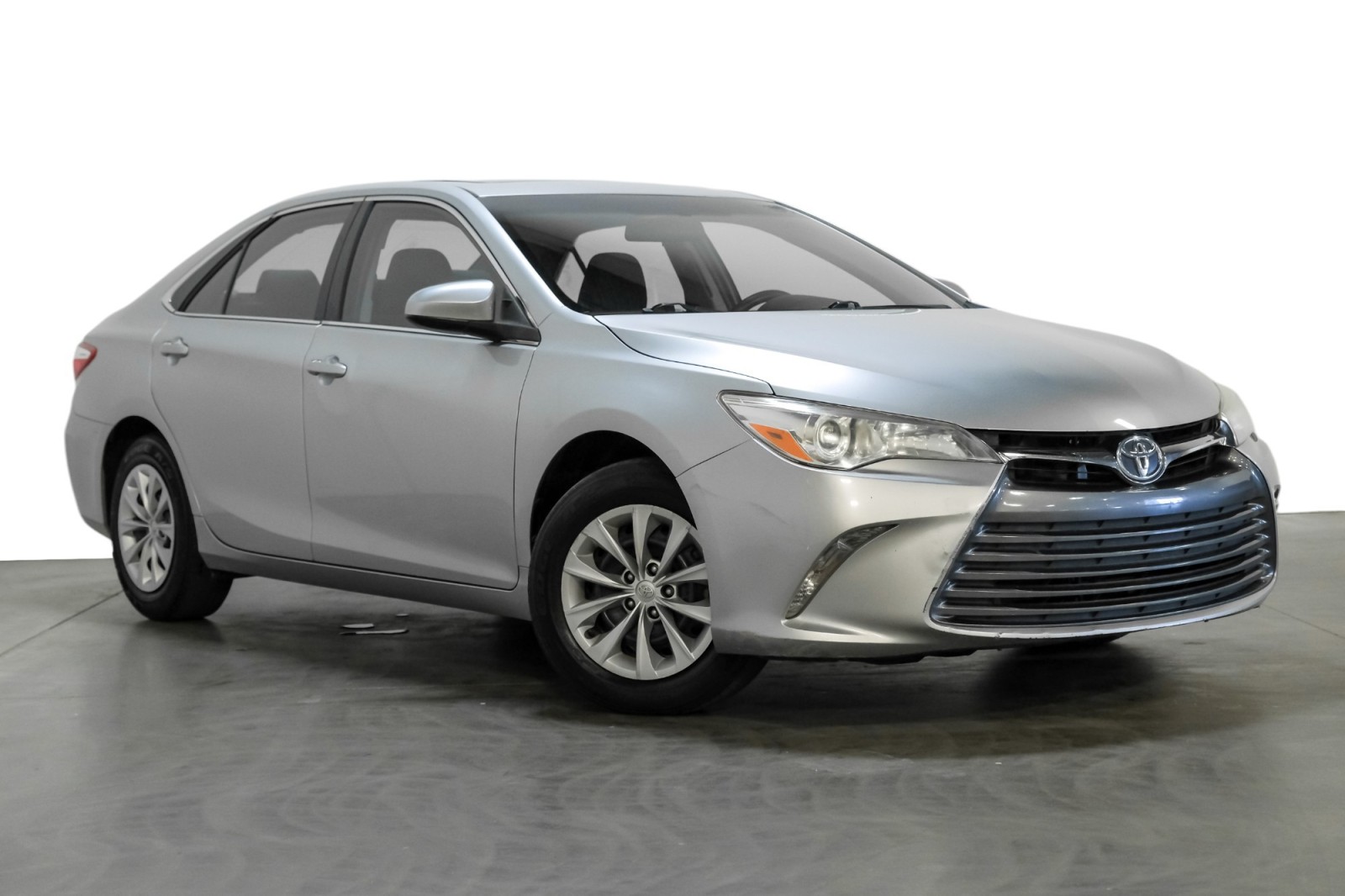 2015 Toyota Camry LE 3