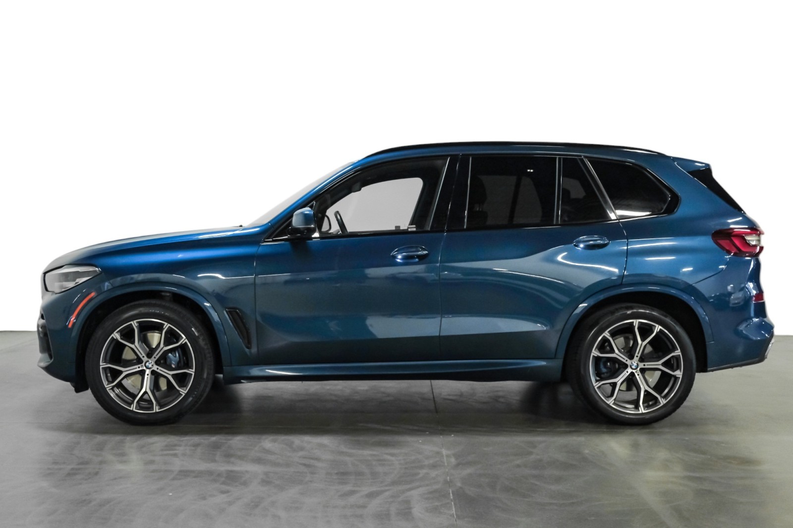 2023 BMW X5 xDrive40i MSport PremiumPkg 4ZoneClmt ParkAsstPkg 21Alloys 9