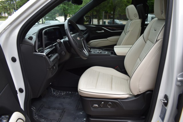 2021 Cadillac Escalade 4WD Sport Onyx Pkg. Rear DVD Navi Leather 3rd Row Rear 30