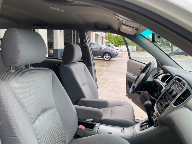 2006 Toyota Highlander 1 OWNER FL LOW MILES 49,290 SUV in , 