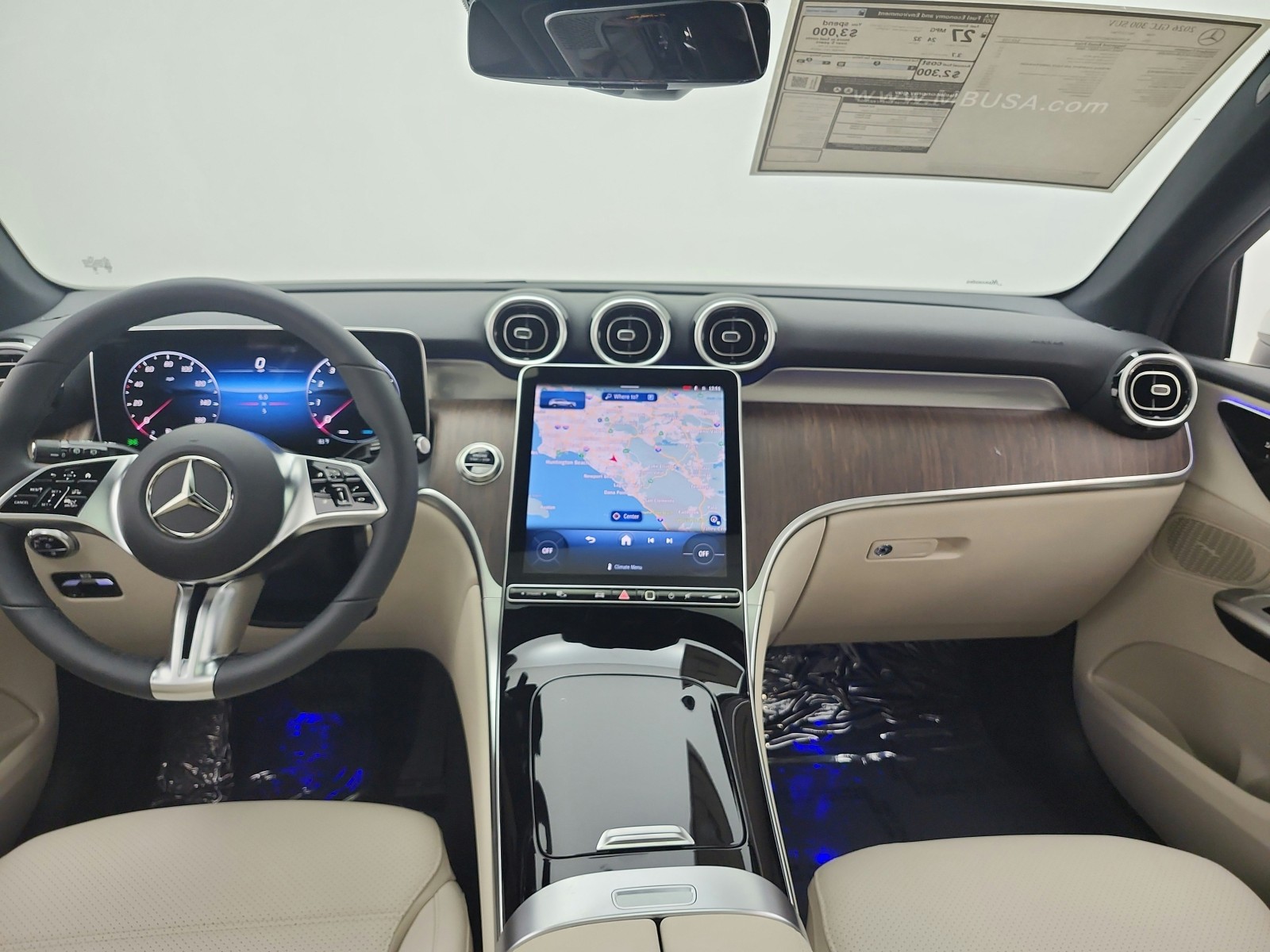 New 2026 Polar White Mercedes-Benz GLC 300 image 13