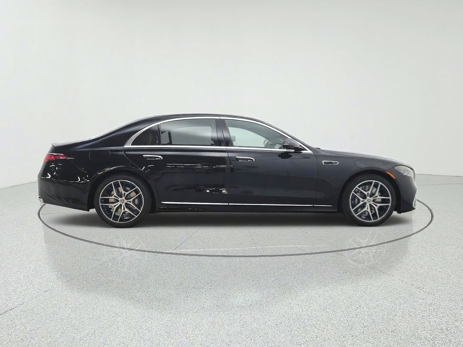 New 2027 Black Mercedes-Benz S 500 4MATIC® Sedan image 4