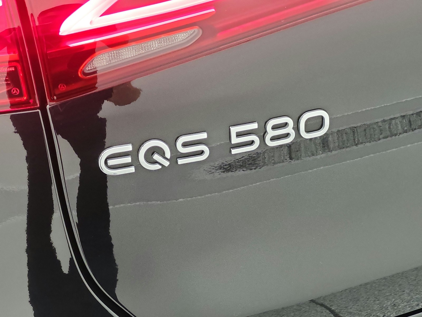 Certified Used 2023 Obsidian Black Metallic Mercedes-Benz EQS 580 4MATIC® SUV image 28