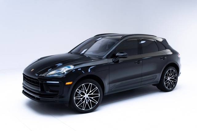 2022  Macan  in , 