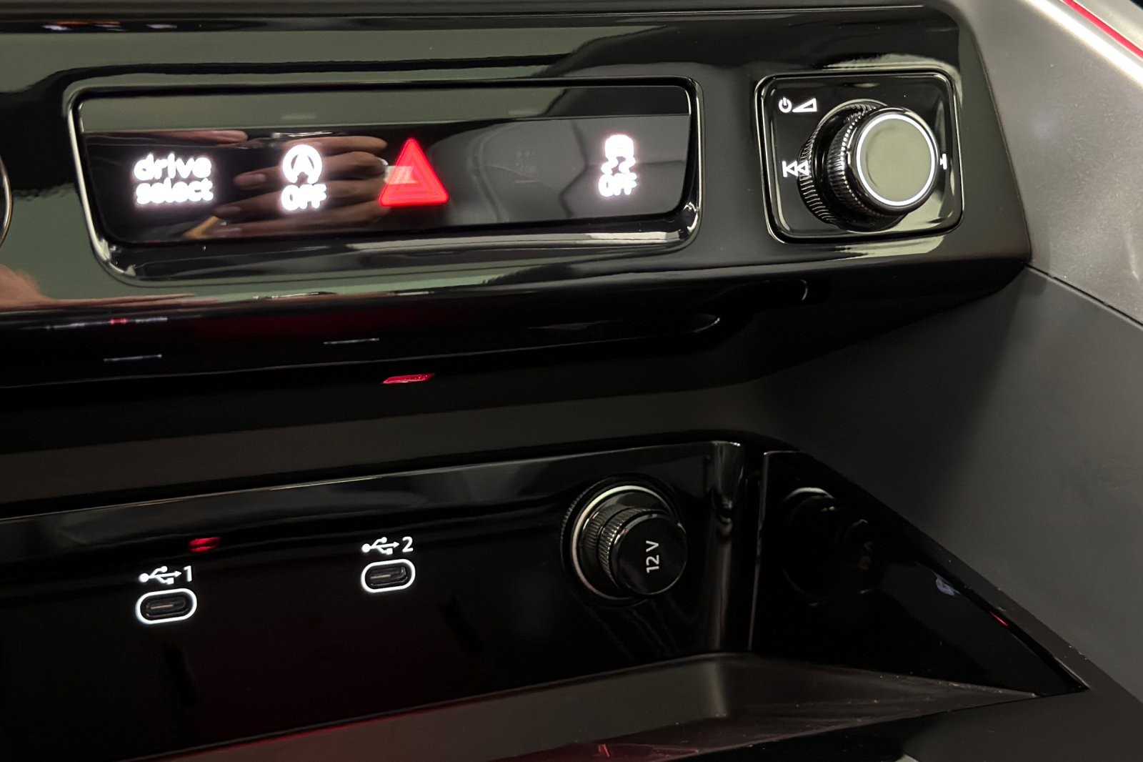 Used 2025 Tambora Gray Metallic Audi Premium 2.0 TFSI quattro image 20