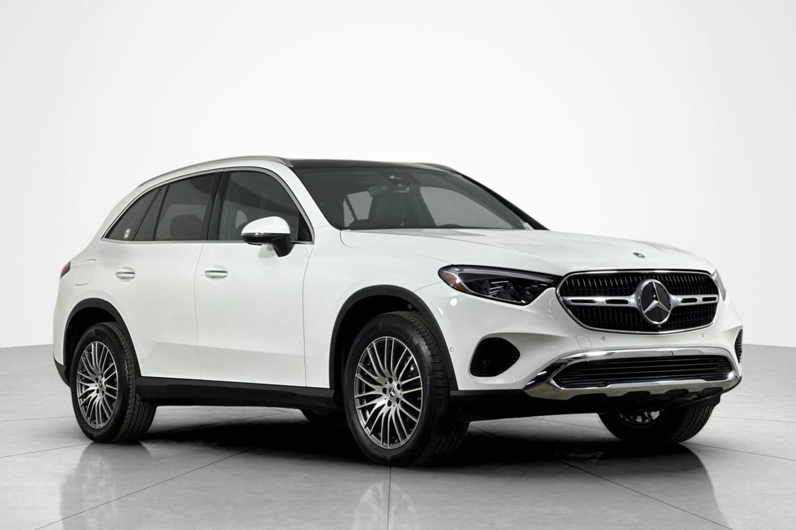 Used 2025 Polar White Mercedes-Benz GLC 300 4MATIC® SUV image 7