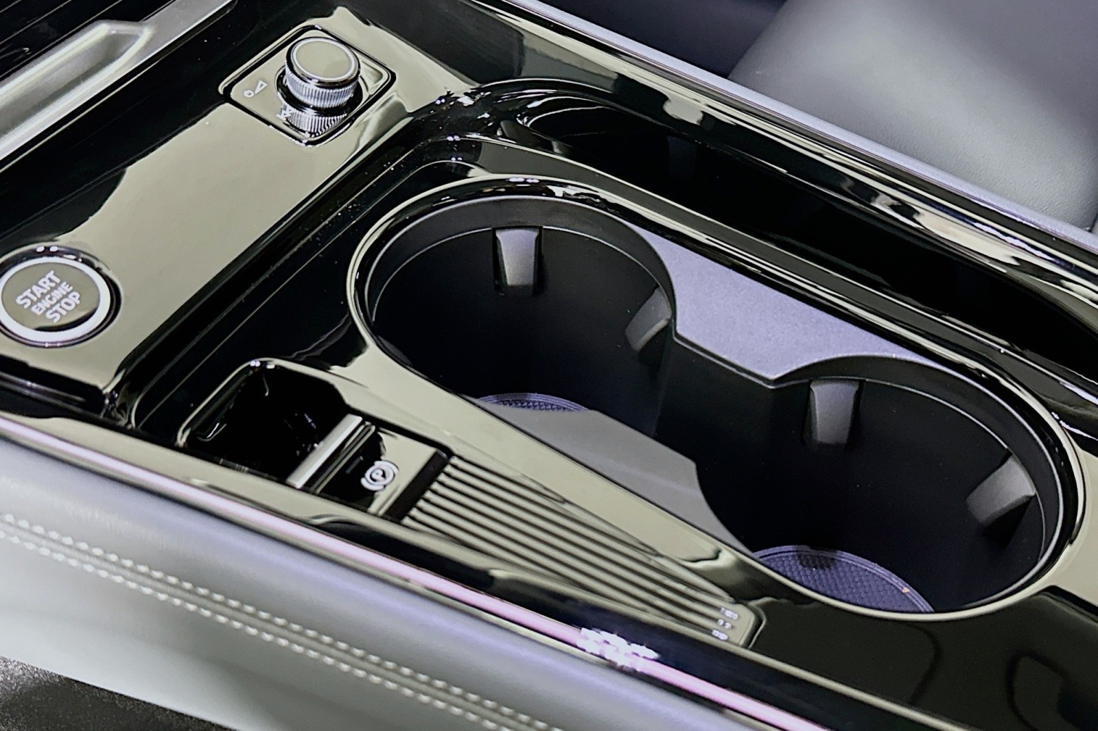 New 2026 Mythos Black Metallic Audi S line image 7