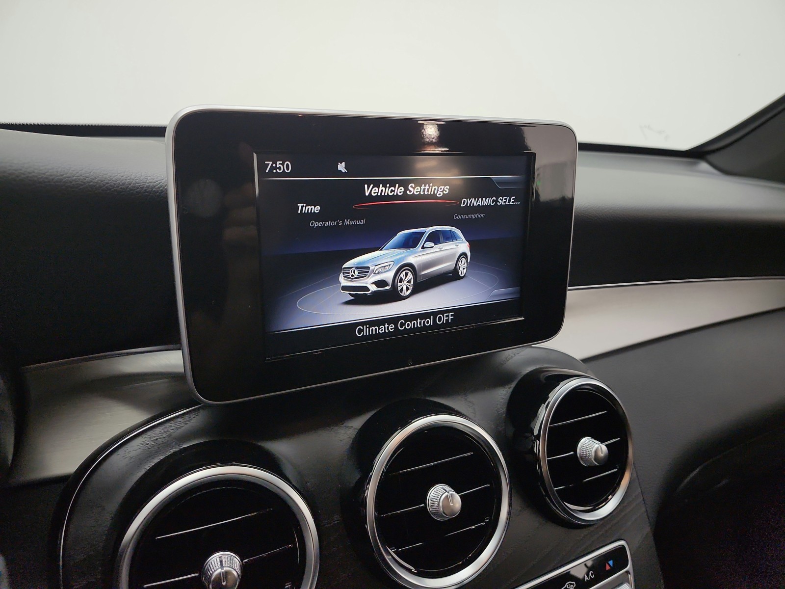 Used 2019 Mojave Silver Metallic Mercedes-Benz GLC 300 SUV image 12