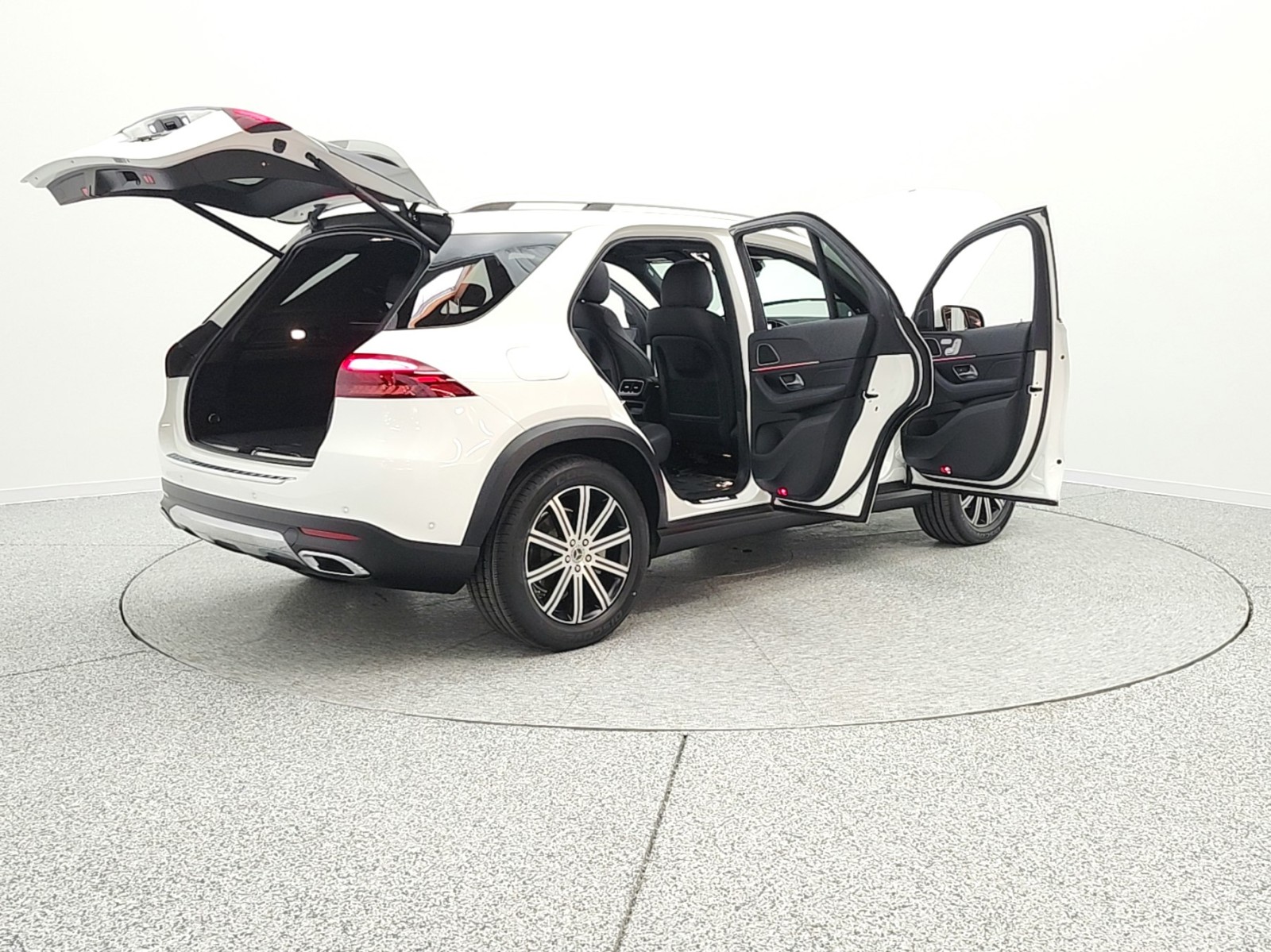 Certified Used 2024 Polar White Mercedes-Benz GLE 350 4MATIC® SUV image 5