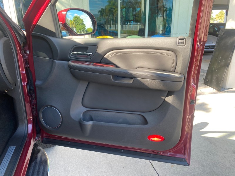 2007 Cadillac Escalade EXT LOW MILES 13,852 1 OWNER 4WD in , 