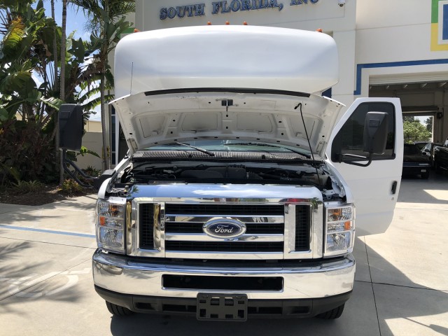 2008 Ford Econoline Commercial Cutaway low miles 20 passenger buss in pompano beach, Florida