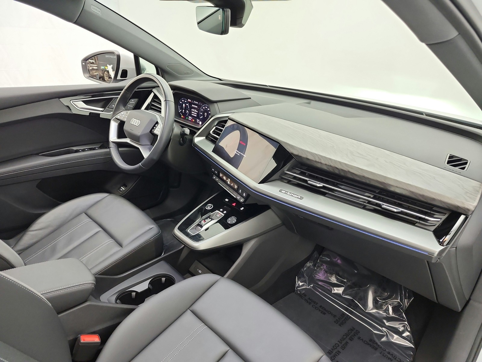 Used 2024 Glacier White Metallic Audi Premium Plus 55 quattro image 25