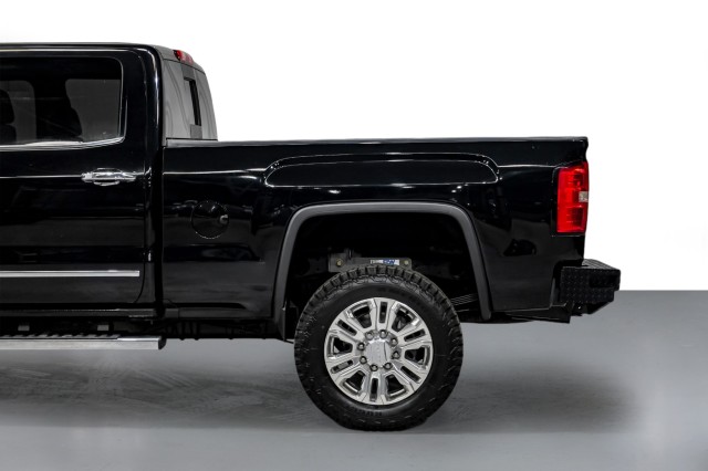 2019 GMC Sierra 2500HD Denali 11