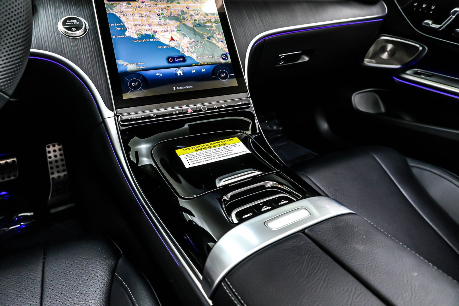 New 2026 MANUFAKTUR Moonlight White Metallic Mercedes-Benz CLE 300 image 7