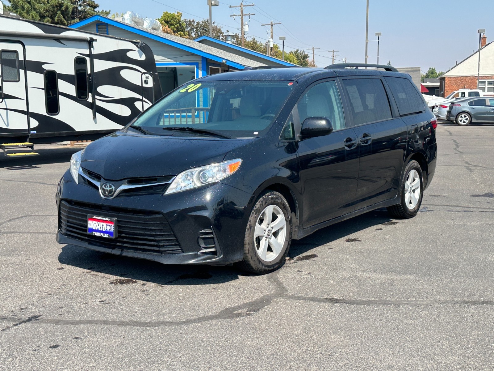 2020 Toyota Sienna LE 10