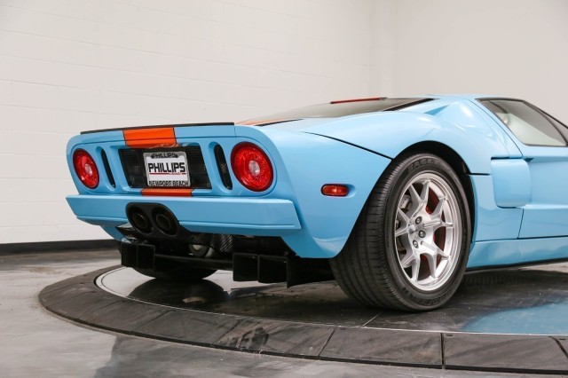 2006 Ford GT  13