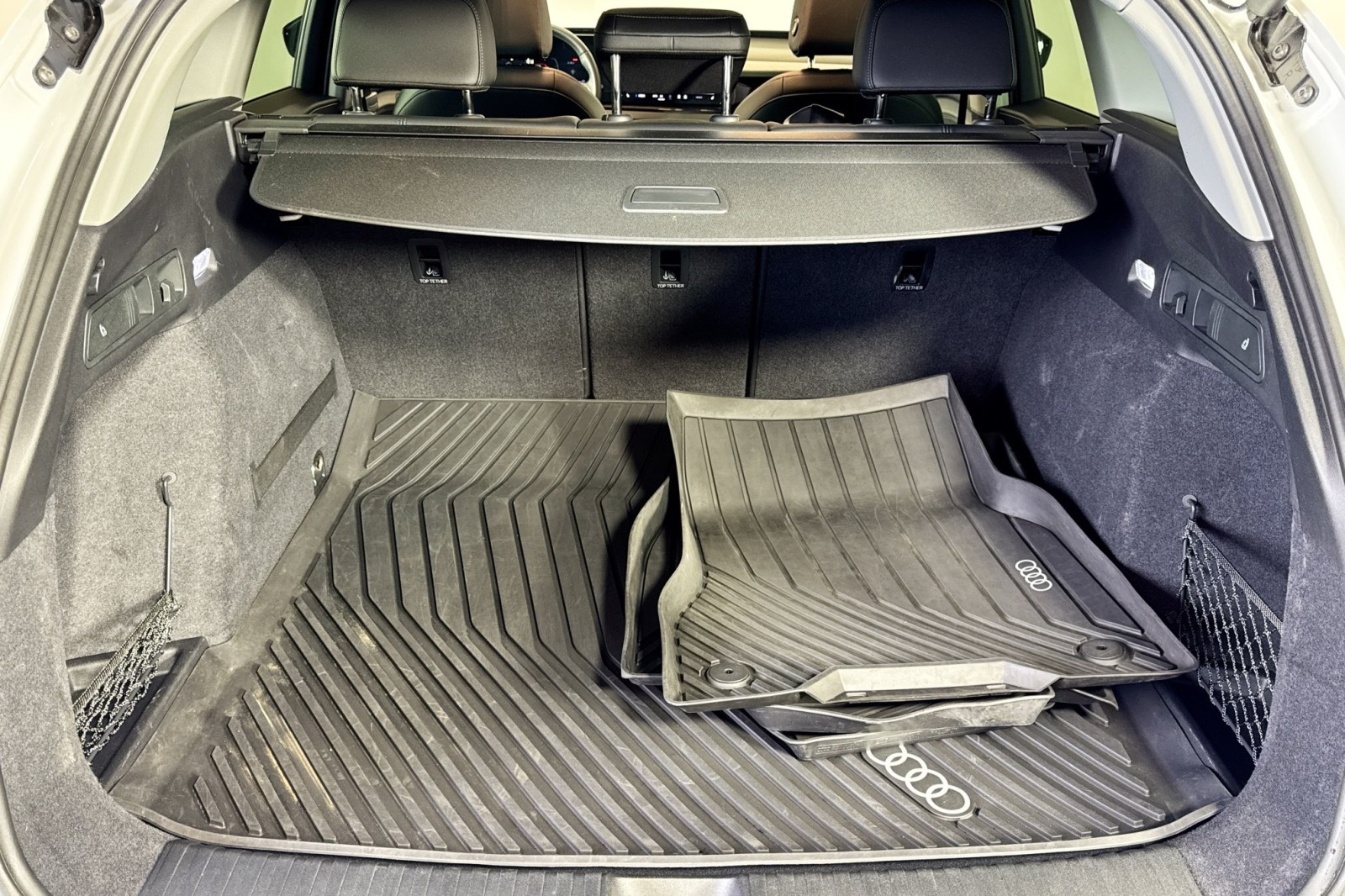 Used 2025 GLACIER WHITE Audi Premium image 24