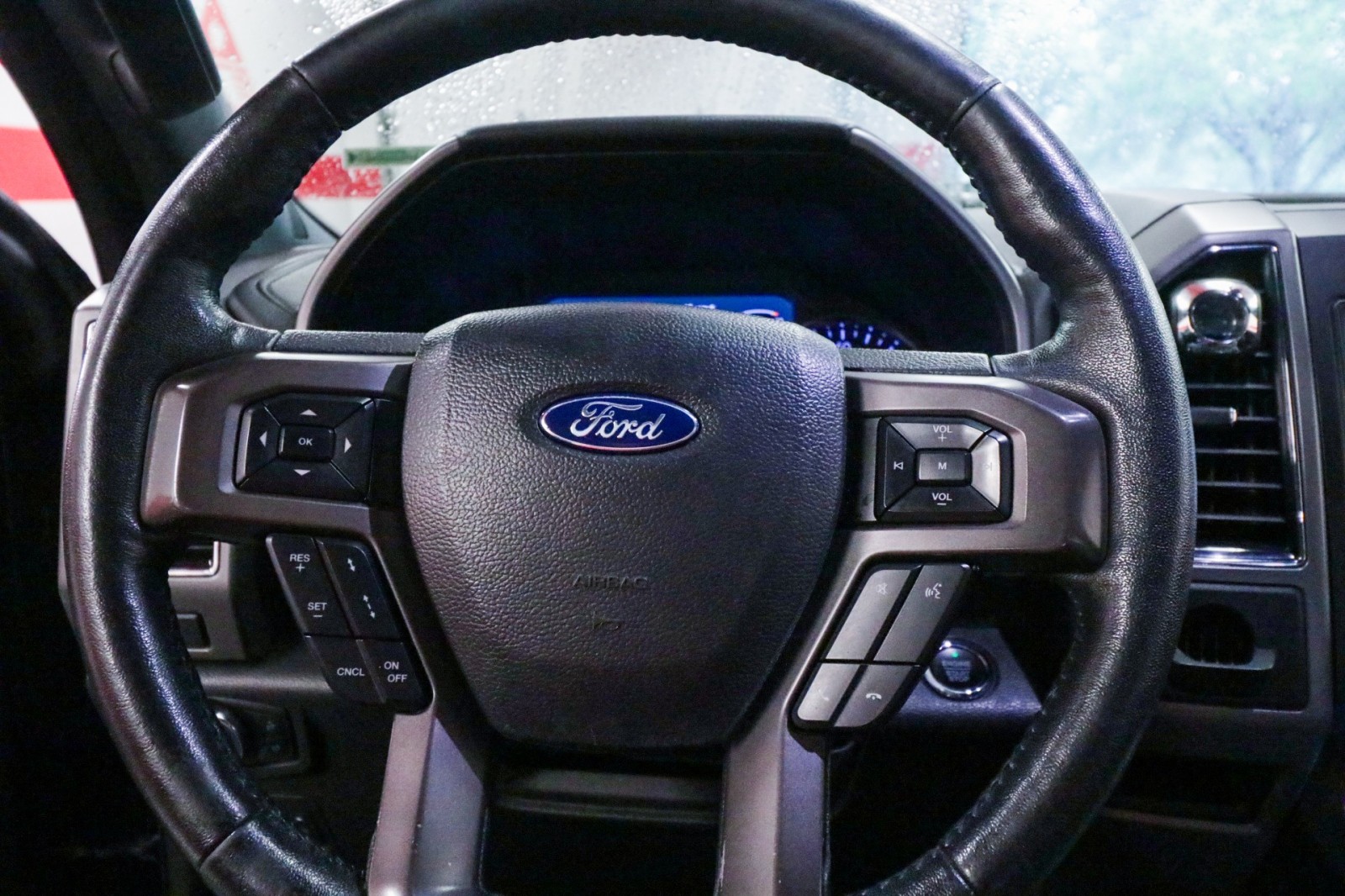 Used Car 2019 Ford Expedition  Xlt For Sale Under $20,000 In Austin, Texas