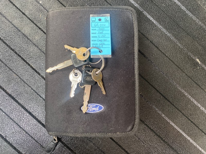 2000 Ford Econoline Cargo Van LOW MILES 68,046 in , 