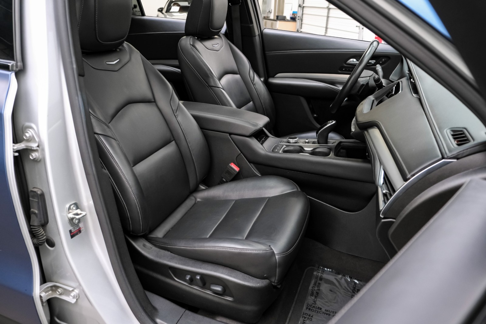 2020 Cadillac XT4 AWD Premium Luxury PanoRoof Navigation DrvrAwarene 37