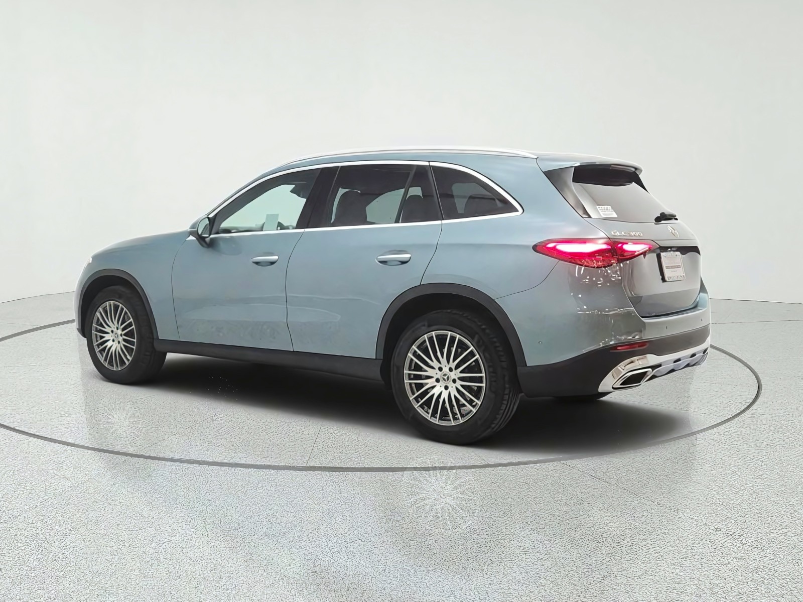 New 2026 Verde Silver Metallic Mercedes-Benz GLC 300 4MATIC® SUV image 7