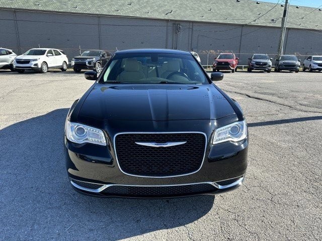 2022 Chrysler 300 Touring 8