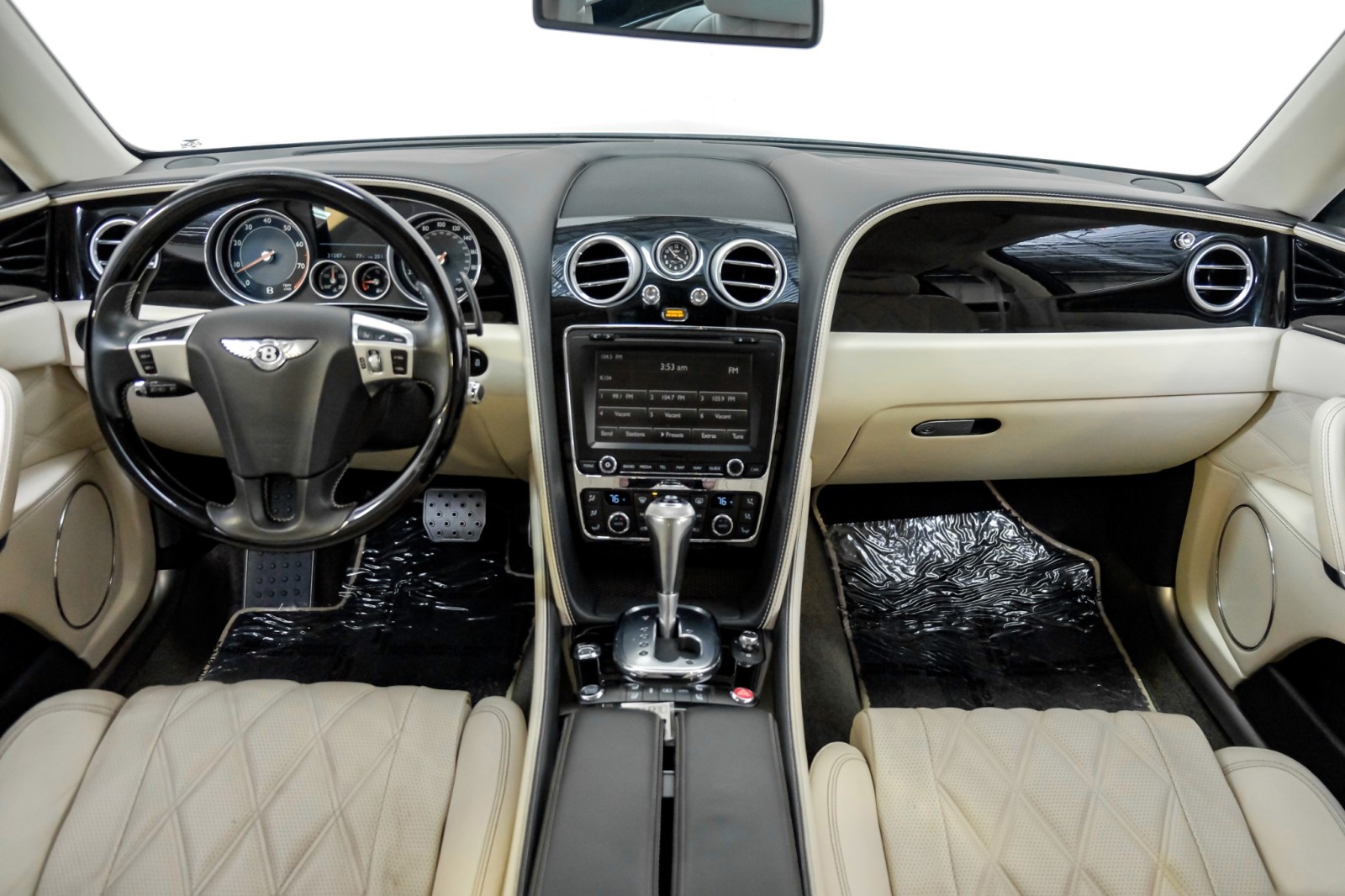 2015 Bentley Flying Spur V8 Mulliner RearEntertainment 21Alloys PicnicTable 15
