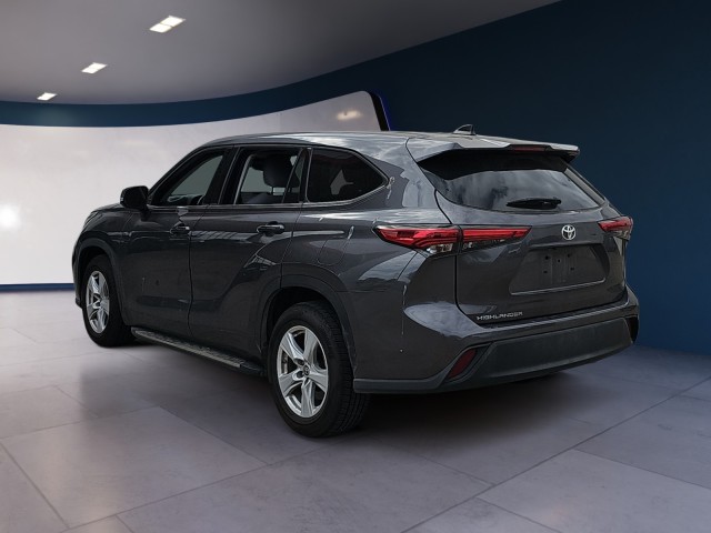 2022 Toyota Highlander L 2