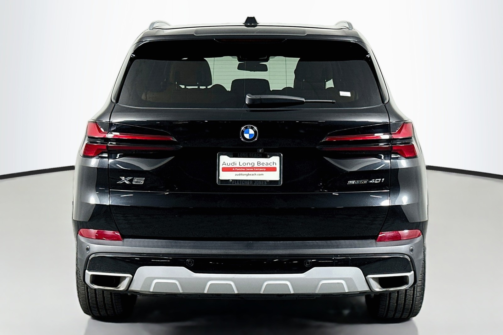 Used 2024 Black Sapphire Metallic BMW sDrive40i image 3