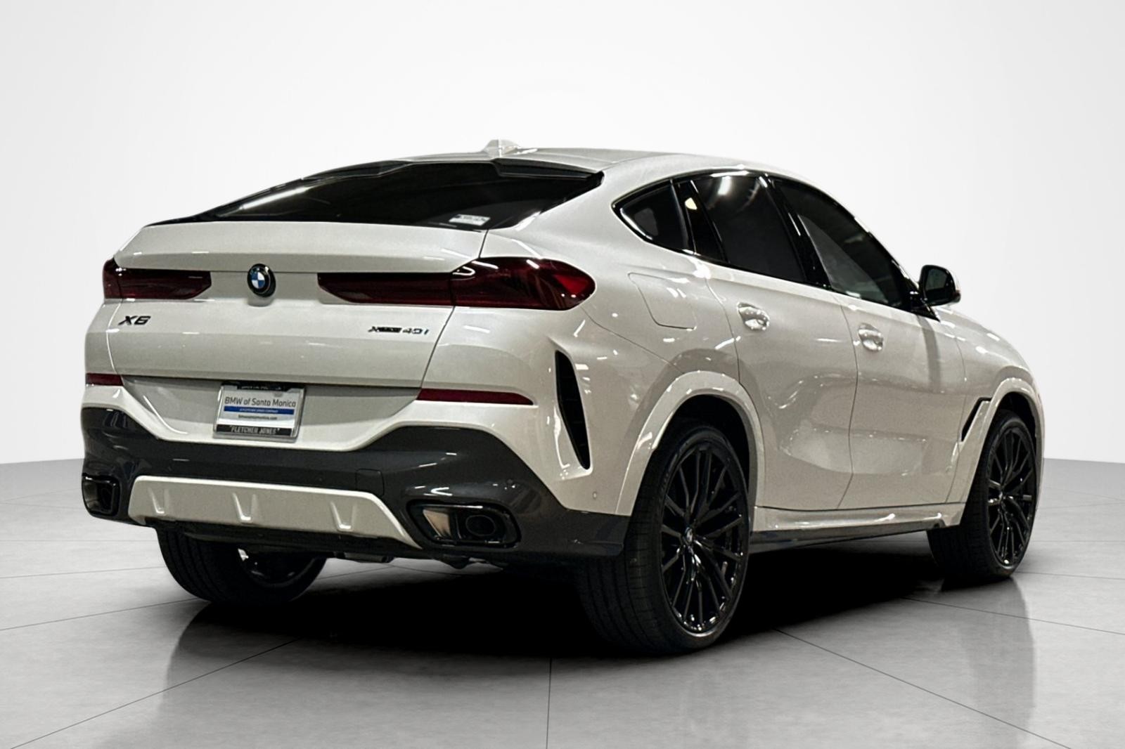 New 2027 Mineral White Metallic BMW xDrive40i image 5