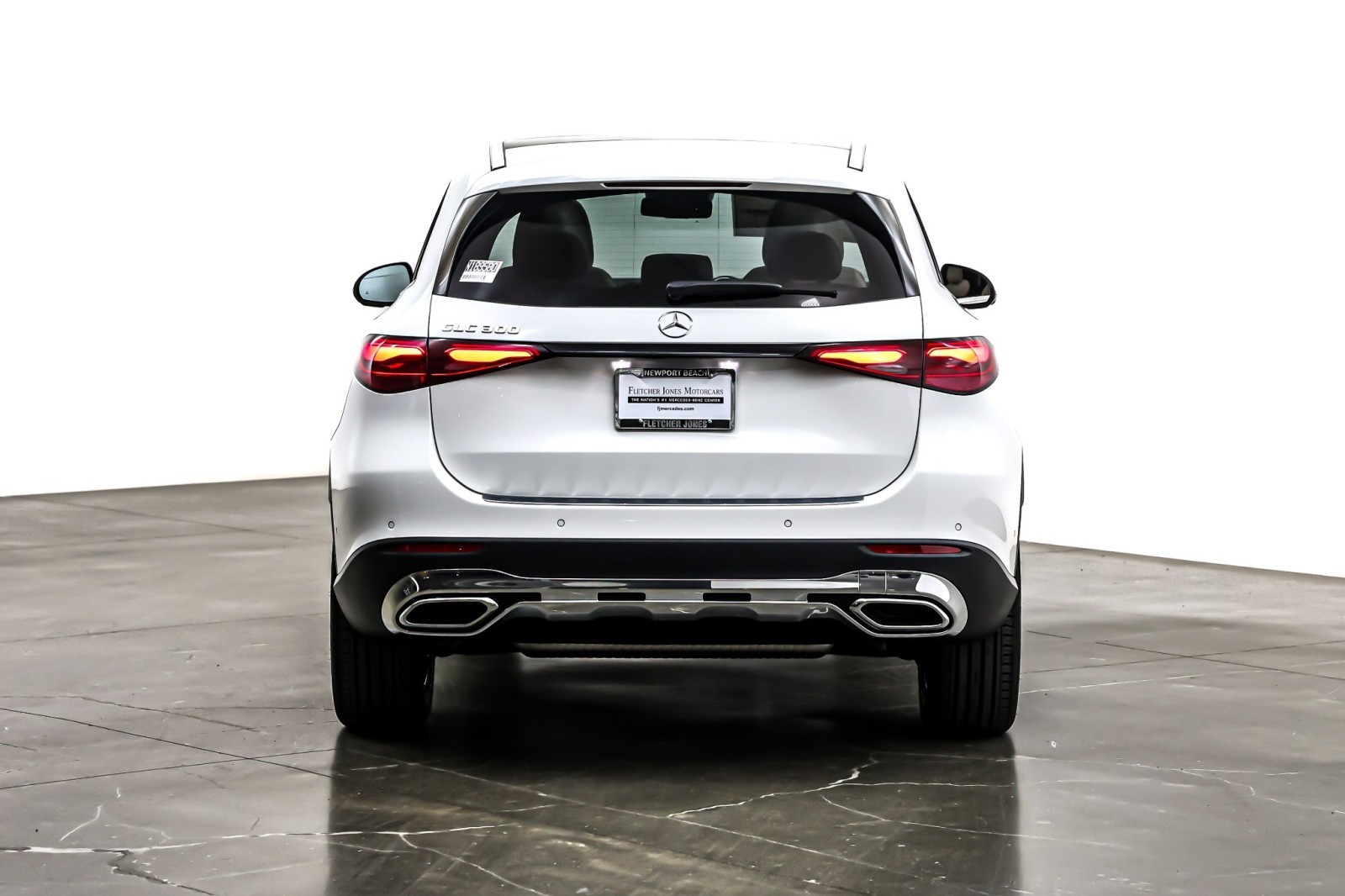 New 2026 Polar White Mercedes-Benz GLC 300 image 3