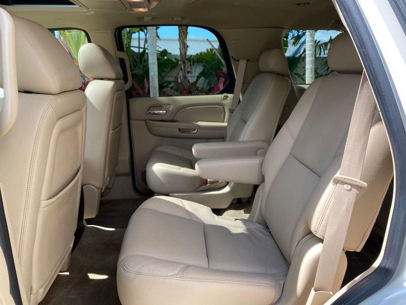 2010 Cadillac Escalade SUNROOF NAV Premium LOW MILES 66,933 in ,