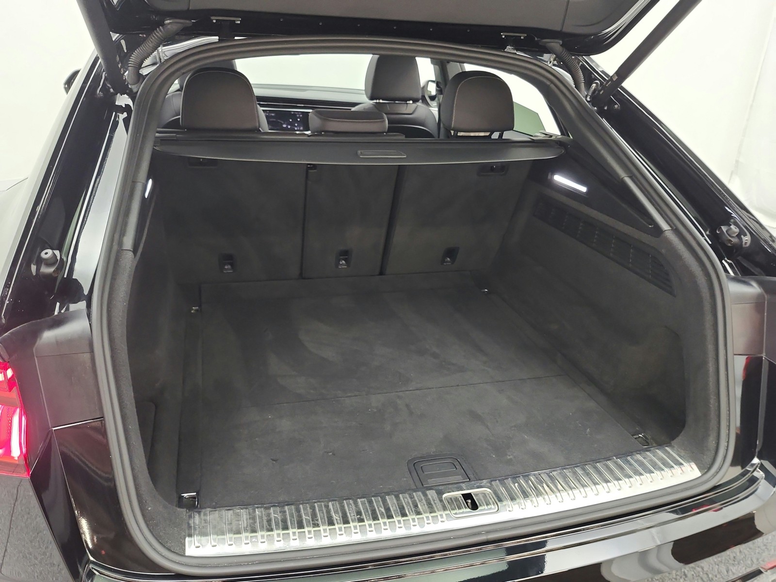 Used 2022 Mythos Black Metallic Audi Premium Plus 55 TFSI quattro image 22