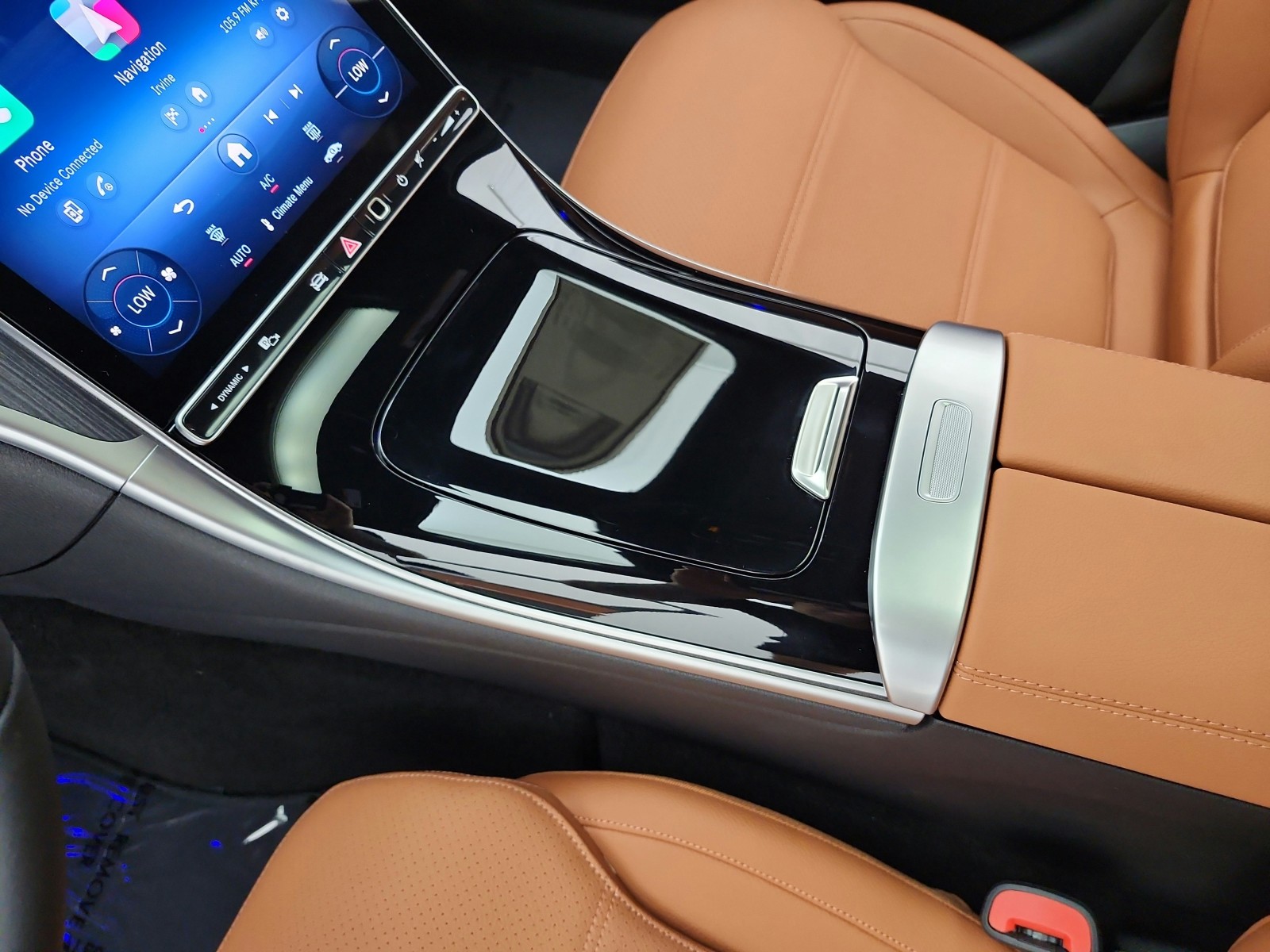 New 2026 MANUFAKTUR Moonlight White Metallic Mercedes-Benz C 300 Sedan image 17