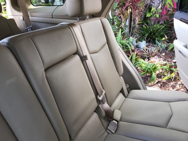 2008 Cadillac SRX RWD Leather Seats 3rd Row CD Clean CarFax in pompano beach, Florida