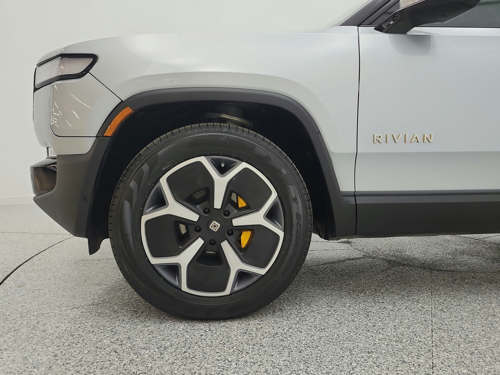 Used 2023 LA Silver Rivian Adventure Quad-Motor Large Pack image 20