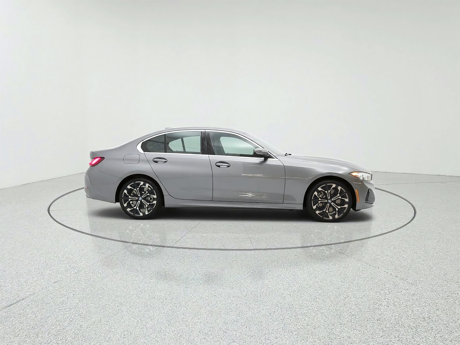 Used 2025 Skyscraper Grey Metallic BMW 330i Sedan image 4
