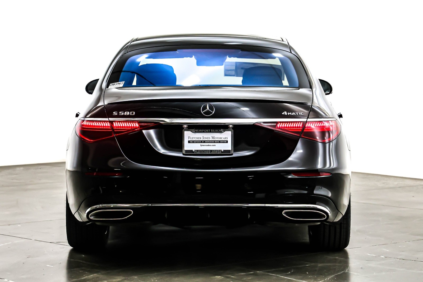 New 2026 Obsidian Black Metallic Mercedes-Benz S 580 image 3