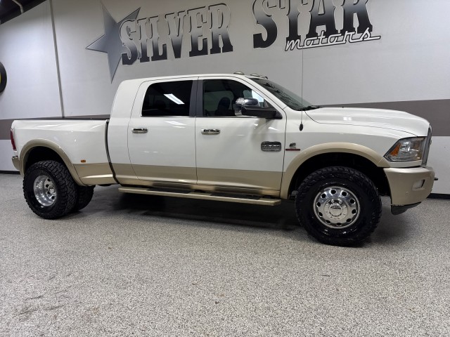 2017 Ram 3500 Laramie Longhorn 4WD Cummins MegaCab in ,