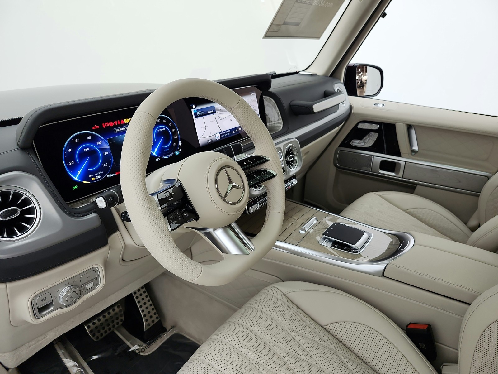 New 2026 Rubellite Red Metallic Mercedes-Benz G 580e image 9