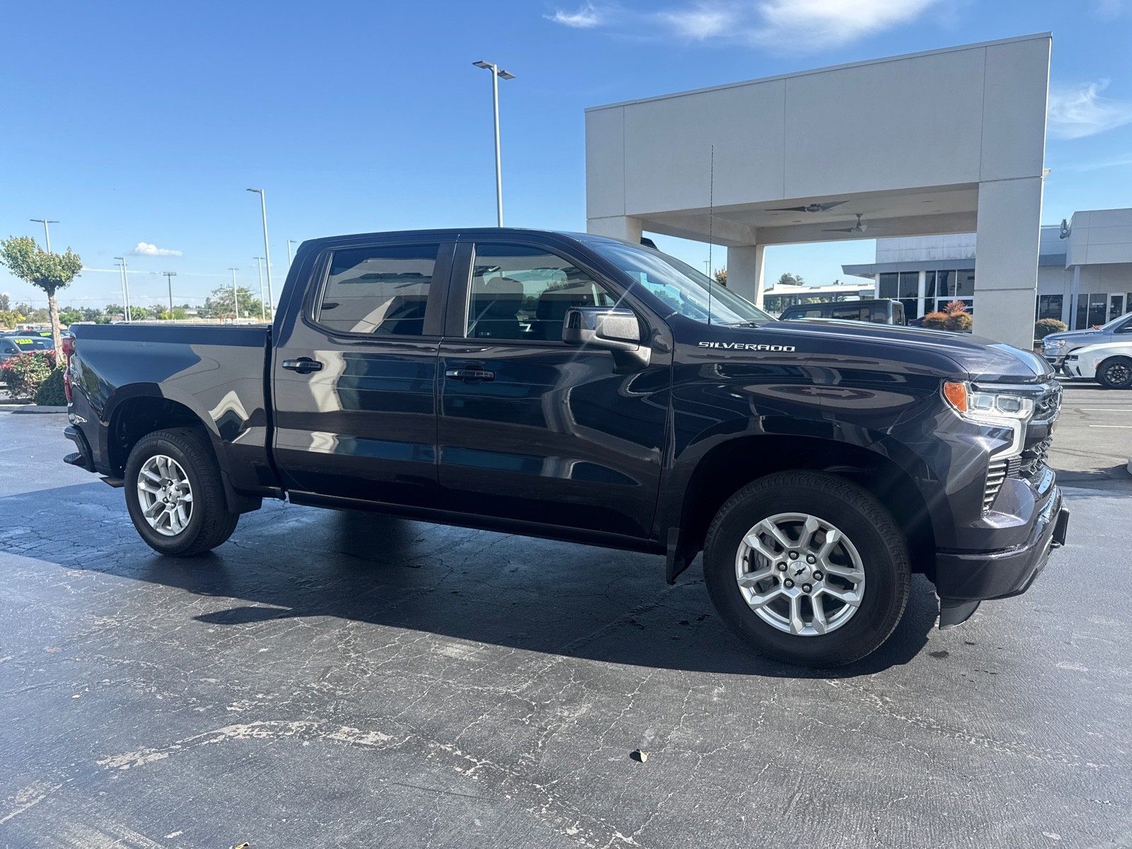 View vehicle photo 2