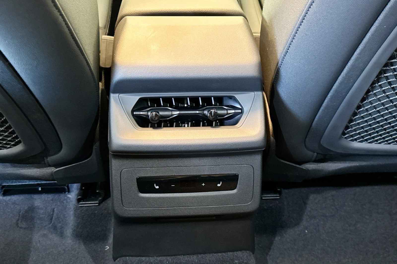 New 2025 Mythos Black Metallic Audi Premium Plus quattro image 22