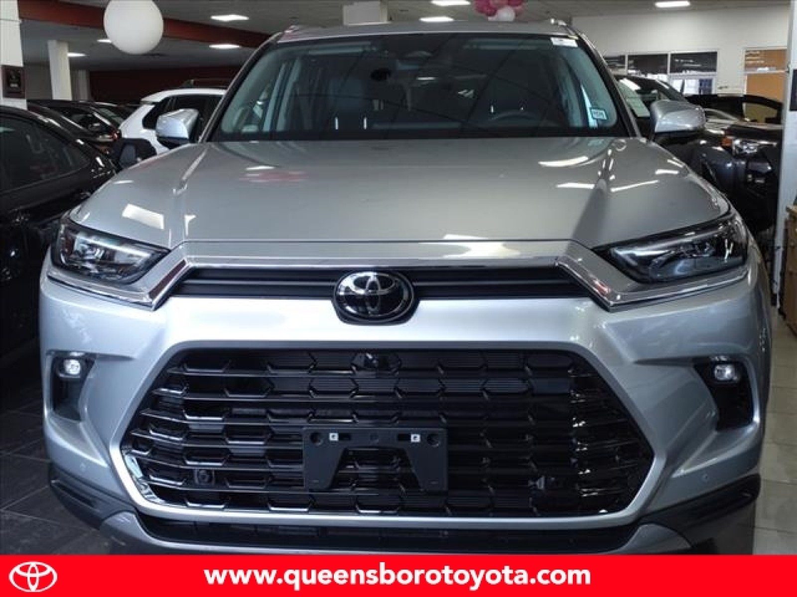 Used 2024 Toyota Grand Highlander Platinum with VIN 5TDAAAB59RS049952 for sale in Woodside, NY