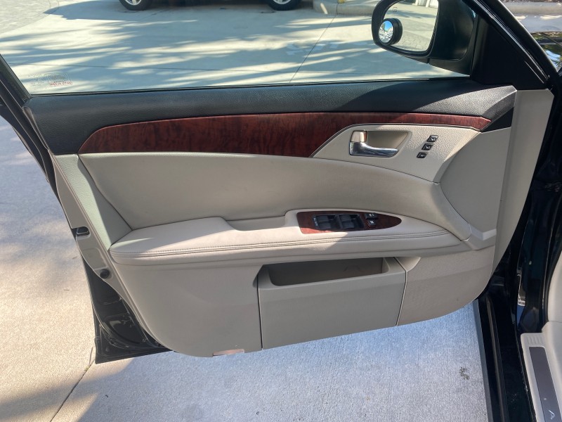 2011 Toyota Avalon Limited LOW MILES 80,879 in ,